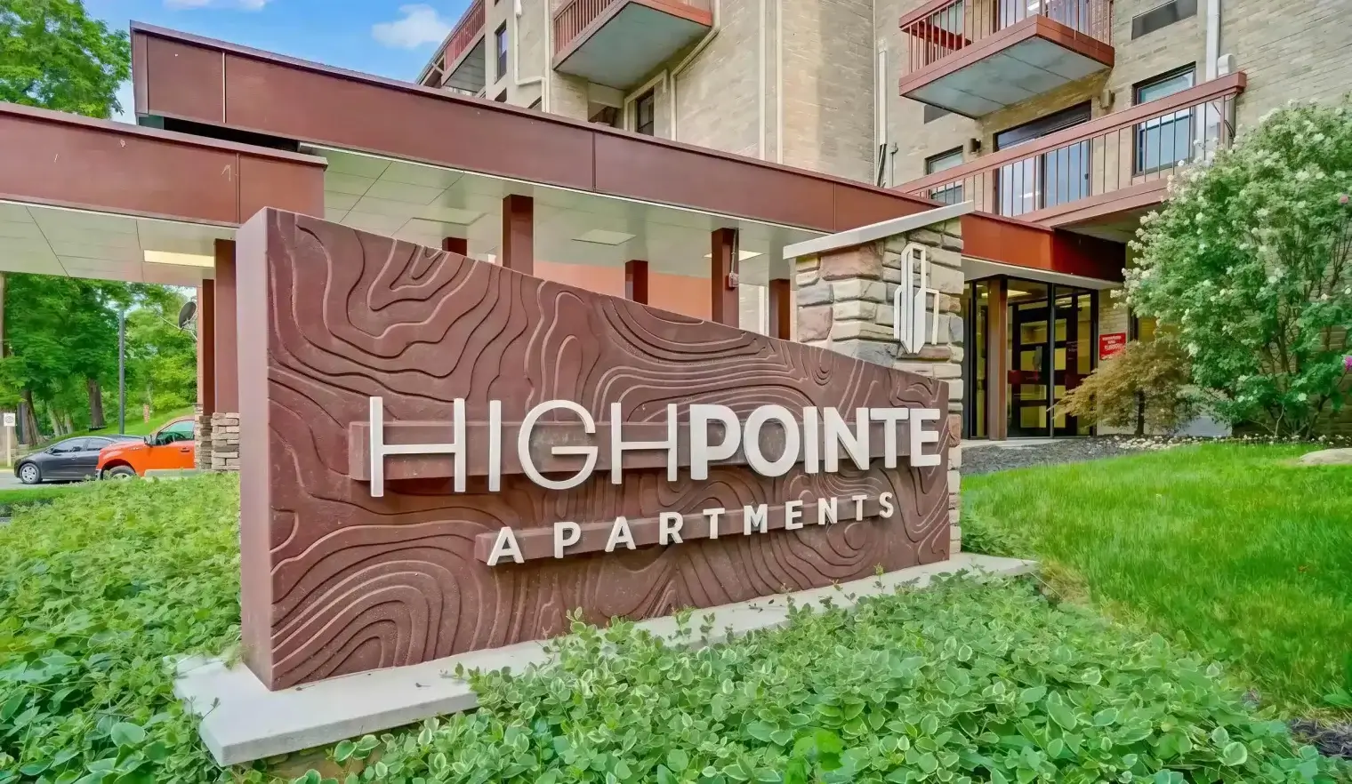 high pointe apartments Cincinnati, OH sign 2